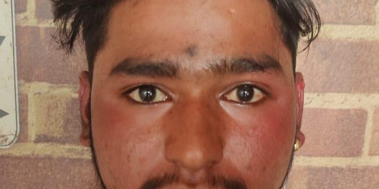 इंदौर पुलिस ने अफीम और कोकीन के साथ दो युवकों को पकड़ा , पूछताछ जारी..