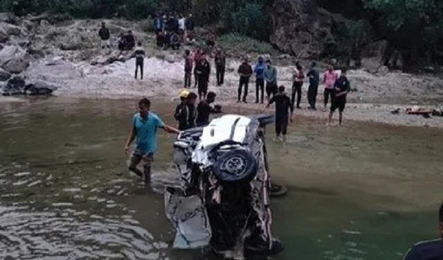 बागेश्वर में दर्दनाक हादसाः कार के नदी में गिरने से 2 सगे भाइयों सहित 4 लोगों की मौत