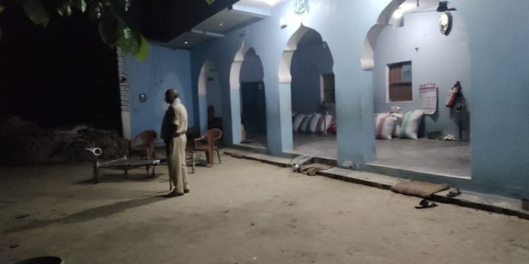 मदरसा में अचानक हुआ बम विस्फोट, मौलाना की मौत, एक बच्चा गंभीर रूप से घायल