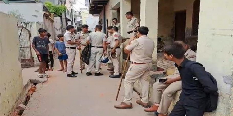 फरीदाबाद में दो पक्षों में खूनी संघर्ष, बच्चों के झगड़े को लेकर हुआ विवाद…1 की गई जान