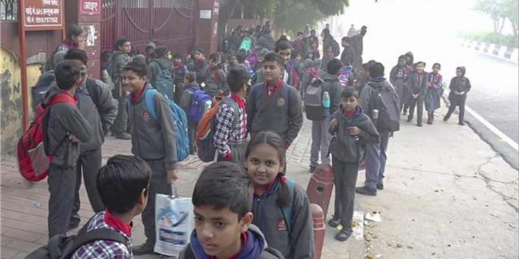 दिल्ली-NCR में अगले आदेश तक आज से सभी School बंद, Online लगेंगी classes