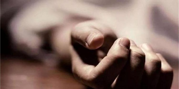 ‘तलाक पर रात 3 बजे हुई बात, पत्नी बोली- ‘तुझे मारकर हाथ गंदे नहीं करने’, पति ने किया सुसाइड
