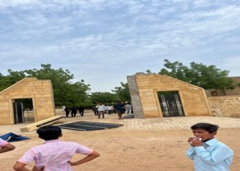 जैसलमेर के स्कूल में बड़ा हादसा: मुख्य द्वार का खंभा गिरने से 1 बच्चे की मौत, शिक्षक घायल