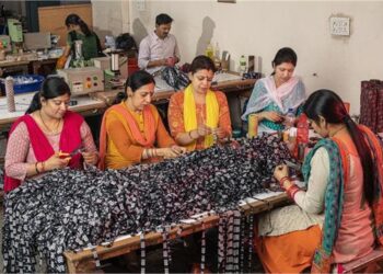 अब दिल्ली में महिलाएं भी कर सकेंगी नाइट शिफ्ट में काम, सरकार का बड़ा फैसला– जानें क्या होंगी शर्तें और फायदे