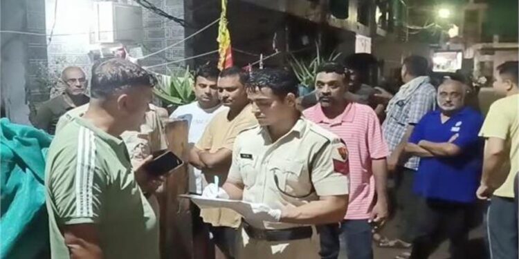 लोन के बोझ से परेशान युवक ने की आत्महत्या, मां और भाई भी हैं दिव्यांग