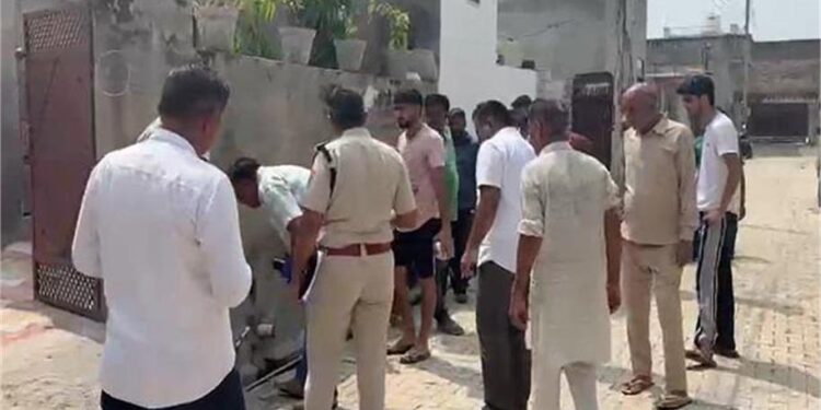 Hansi में पड़ोसियों से मामूली विवाद में तैश में आया BJP नेता, चलाई दनादन गोलियां…मचा हड़कंप