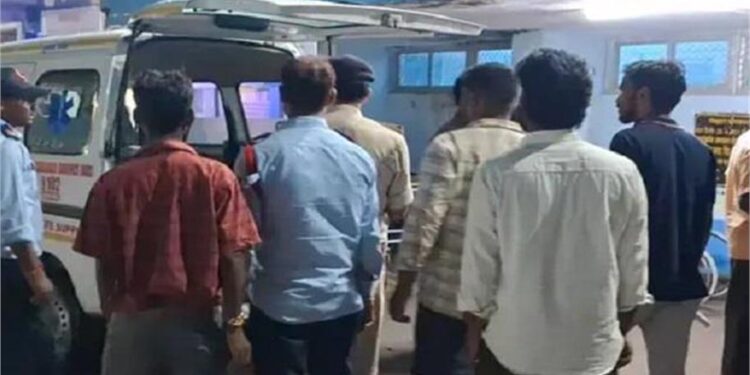 कैमूर में भयानक सड़क हादसा, मां के अंतिम संस्कार के लिए जा रहे बेटे को यूं खींच ले गई मौत, तीन घायल