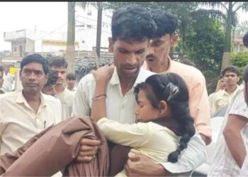 सिंगरौली: आकाशीय बिजली से छात्र की मौत, खेलते समय मैदान में गिरी बिजली, दो अन्य स्टूडेंट्स घायल