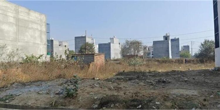 खाली पड़े प्लॉट्स पर गिरी गाज- 12 साल से कंस्ट्रक्शन नहीं किया तो मालिकाना हक होगा रद्द!