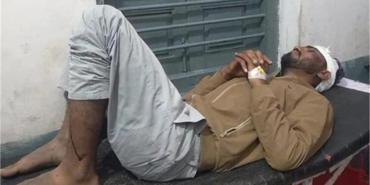 प्रेम की खौफनाक सजा: युवक को पेड़ से बांधकर पीटा, मूंछ उखाड़ी – गुना में दिल दहला देने वाली बर्बरता!