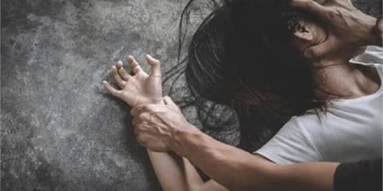 उत्तराखंड में युवती से दुष्कर्म ! आरोपी ठेकेदार ने 1 साल तक बनाए शारीरिक संबंध; पीड़िता ने पुलिस को सुनाई आपबीती