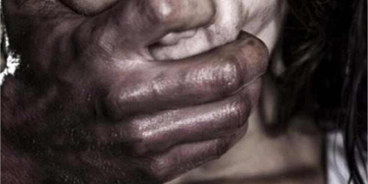 दादा की उम्र के शख्स ने 13 साल की मासूम से किया घिनौना काम, 7 माह की प्रेग्नेंट हुई मासूम, FIR दर्ज